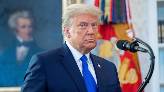 The Trump administration weakened testing guidance in August "in order to hide evidence the virus was spreading rapidly among asymptomatic people," James Clyburn, chairman of the House of Representatives' Select Committee on the Coronavirus Crisis wrote in letters to the White House chief of staff and acting secretary of the Health and Human Services Department (HHS). (AFP) The Trump administration weakened testing guidance in August "in order to hide evidence the virus was spreading rapidly among asymptomatic people," James Clyburn, chairman of the House of Representatives' Select Committee on the Coronavirus Crisis wrote in letters to the White House chief of staff and acting secretary of the Health and Human Services Department (HHS). (AFP)