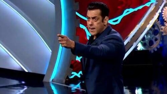 Salman Khan loses his cool on Bigg Boss 14. 