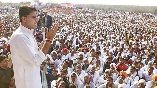 Former Rajasthan deputy CM Sachin Pilot during a kissan mahapanchayat at Fatehsagar Taal in Bharatpur on Tuesday. (HT Photo) Former Rajasthan deputy CM Sachin Pilot during a kissan mahapanchayat at Fatehsagar Taal in Bharatpur on Tuesday. (HT Photo)