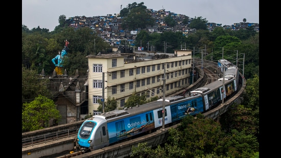MMOPL, which runs the city’s first Metro, has now increased the number of services from 240 to 256 to cater to the growing number of commuters. (Pratik Chorge/HT PHOTO) MMOPL, which runs the city’s first Metro, has now increased the number of services from 240 to 256 to cater to the growing number of commuters. (Pratik Chorge/HT PHOTO)