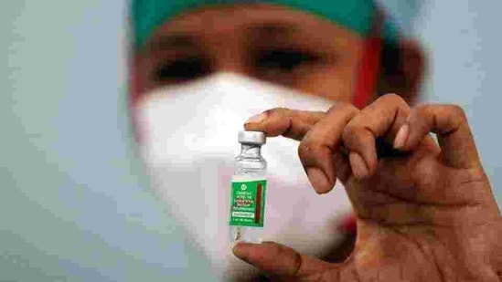 The Serum Institute of India (SII), the world's biggest vaccine maker, has licenced the vaccine from AstraZeneca and Oxford University and markets it as COVISHIELD.(HT file photo) The Serum Institute of India (SII), the world's biggest vaccine maker, has licenced the vaccine from AstraZeneca and Oxford University and markets it as COVISHIELD.(HT file photo)