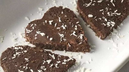 Coconut and chocolate love bites for your valentine(Instagram/ crystalhillsorganics)