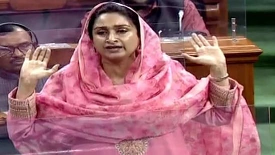 Badal had said on Tuesday that the Centre was favouring capitalist cronies, alleging that in termed the protesters as bicholiya, naxals and khalistanis. ((ANI Photo/ LSTV Grab) Badal had said on Tuesday that the Centre was favouring capitalist cronies, alleging that in termed the protesters as bicholiya, naxals and khalistanis. ((ANI Photo/ LSTV Grab)