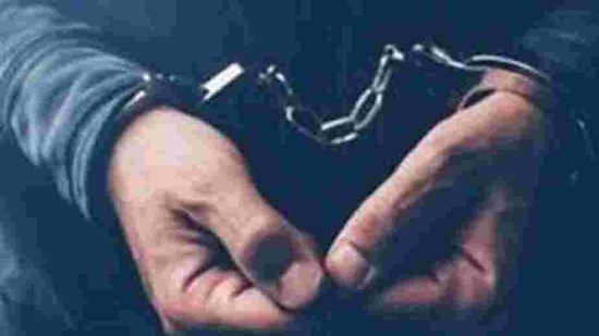 The police have recovered incriminating evidence including chat details, video clips and photographs of various women from Rahim Khan's mobile phone. (HT_PRINT)