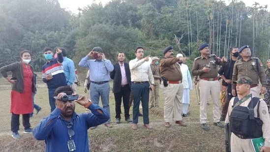 Senior district and police officials of Hailakandi visiting the Assam-Mizoram border area on Wednesday to take stock of the situation. (HT PHOTO) Senior district and police officials of Hailakandi visiting the Assam-Mizoram border area on Wednesday to take stock of the situation. (HT PHOTO)