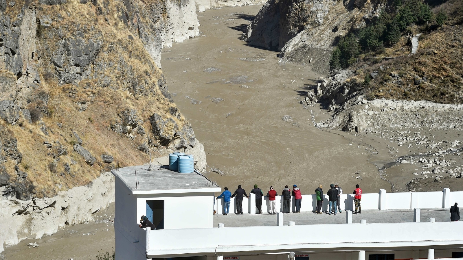 Uttarakhand disaster: Chamoli rescue ops briefly halted as water level rises