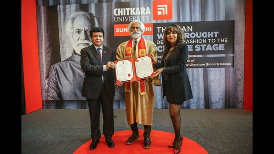 Dr Ashok K Chitkara, Sunil Sethi and Prof. Cavita Taragi (Photo: HTCS/RaajeshKashyap) Dr Ashok K Chitkara, Sunil Sethi and Prof. Cavita Taragi (Photo: HTCS/RaajeshKashyap)
