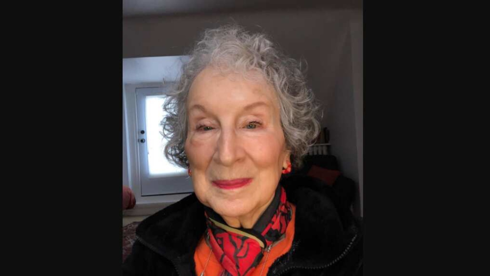 Margaret Atwood S Zoom Cat Filter Mishap Related Tweet Sparks Laughter Hindustan Times