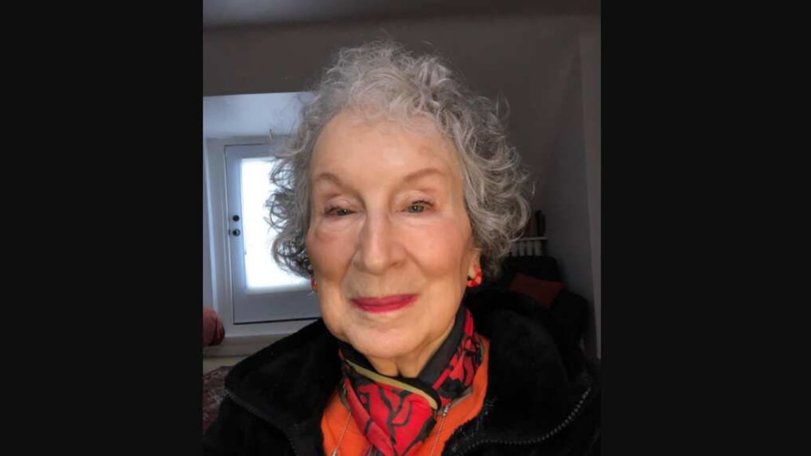 Margaret Atwood S Zoom Cat Filter Mishap Related Tweet Sparks Laughter Hindustan Times