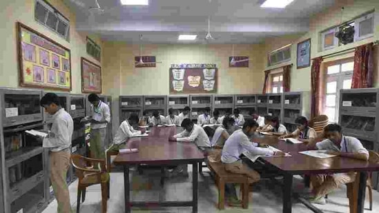 Schools in Delhi were closed for 10 months in the light of the Covid-19 pandemic, with in-person classes for Class 10 and 12 students starting on January 18. (Ravi Choudhary/HT Photo) Schools in Delhi were closed for 10 months in the light of the Covid-19 pandemic, with in-person classes for Class 10 and 12 students starting on January 18. (Ravi Choudhary/HT Photo)