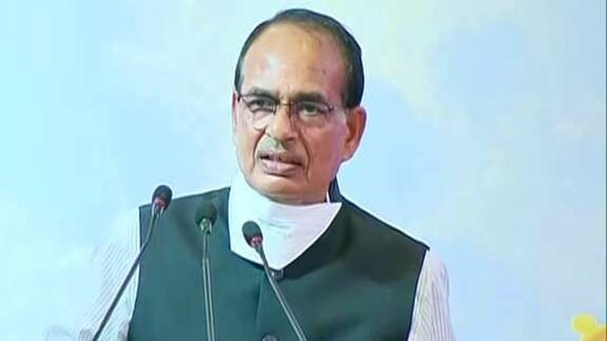 During a visit to the night shelters, the reporters asked the chief minister that although the temporary staff has been dismissed from service, senior officers have been spared. (ANI file photo)