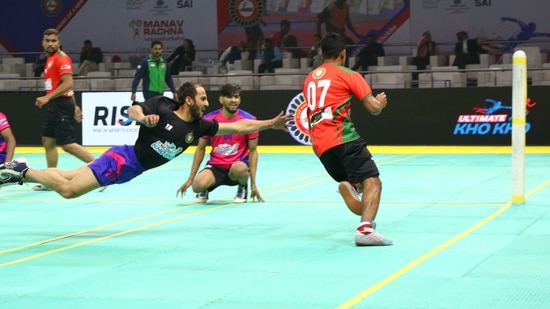 Maharashtra S Rohan Shingade And Kajal Bhor Steal The Show On Day 2 Of Kkfi S 2021 Super League Kho Kho Championship Hindustan Times Kho kho is not just a sport, played for entertainment; 2021 super league kho kho championship
