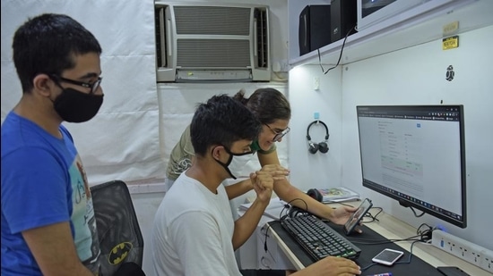 Students check their SSC results at Vashi in July 2020. (HT File) Students check their SSC results at Vashi in July 2020. (HT File)