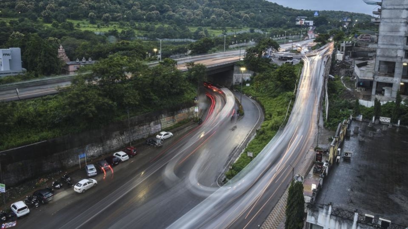 gadkari-directs-nhai-to-expedite-chandani-chowk-flyover-work-bids