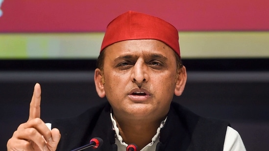 Akhilesh Yadav took on the Centre over the new farm laws asking why they are not being repealed when the farmers themselves are against it (PTI Photo/ Nand Kumar)(PTI)