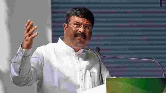 The Union Petroleum minister pointed out that the border disputes with Andhra Pradesh or any other state, many times generate hostilities which should not happen at all. (Sanket Wankhade/HT file photo) The Union Petroleum minister pointed out that the border disputes with Andhra Pradesh or any other state, many times generate hostilities which should not happen at all. (Sanket Wankhade/HT file photo)