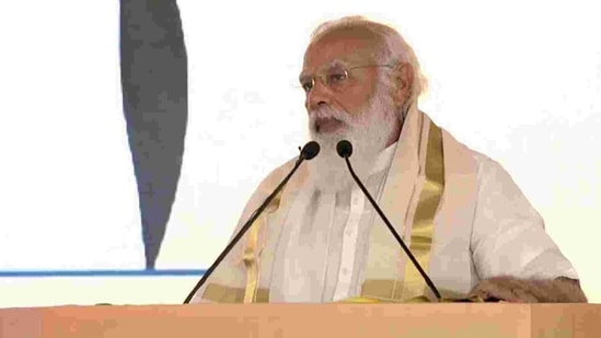 Prime Minister Narendra Modi inaugurated five important projects in Kochi including a <span class='webrupee'>₹</span>6000 crore petro-chemical complex of oil major Bharat Petroleum Corporation of India, on Sunday. (TWITTER/@BJP4India). Prime Minister Narendra Modi inaugurated five important projects in Kochi including a <span class='webrupee'>₹</span>6000 crore petro-chemical complex of oil major Bharat Petroleum Corporation of India, on Sunday. (TWITTER/@BJP4India).