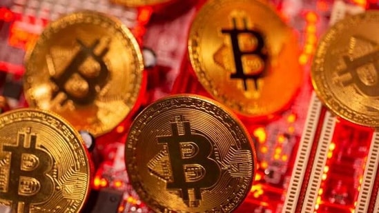 Bitcoin rally is raking in barely $ 50,000 as investors take profits