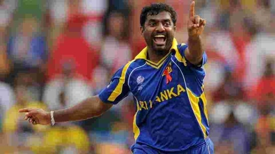 Cricket - World Cup Warm Up Match - Nottinghamshire v Sri Lanka. Muttiah  Muralitharan, Sri Lanka Stock Photo - Alamy