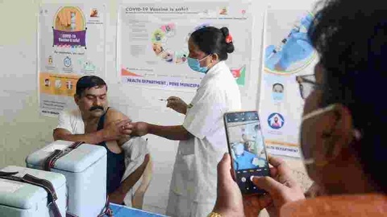 On Monday, nearly 15,000 people in Delhi received the first dose of the vaccines, across 265 centres. (HT Photo) On Monday, nearly 15,000 people in Delhi received the first dose of the vaccines, across 265 centres. (HT Photo)
