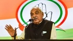 Senior Congress leader Bhupinder Singh Hooda addresses a press conference.(PTI) Senior Congress leader Bhupinder Singh Hooda addresses a press conference.(PTI)