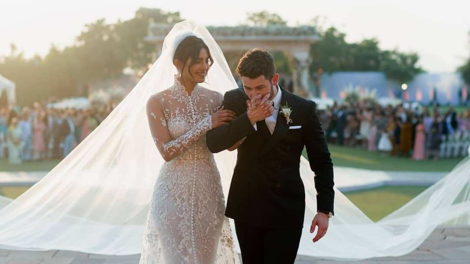 Priyanka Chopra Jonas says she got a neck cramp from her 75 foot long wedding  veil