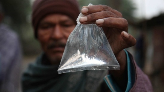 Liquor consumed by the deceased had come from Uttar Pradesh, which borders Chhatarpur district.(HT Archive) Liquor consumed by the deceased had come from Uttar Pradesh, which borders Chhatarpur district.(HT Archive)