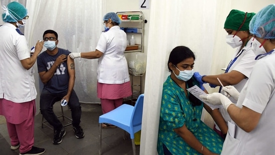 Frontline workers being administered Covid19 vaccines in Mumbai on Monday. (ANI) Frontline workers being administered Covid19 vaccines in Mumbai on Monday. (ANI)