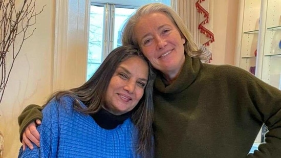 Shabana Azmi with Emma Thompson. 