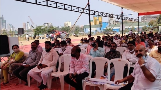 Parents’ associations from various parts of the state joined the protest at Azad Maidan.