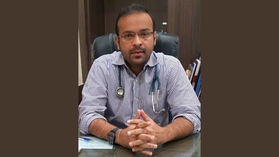 Dr. Mohit R Saraogi - Infertility Specialist MS - Obstetrics &amp; Gynaecology, FCPS - General Surgery, DGO, MRCOG(UK), MBBS, DM - Reproductive Medicine