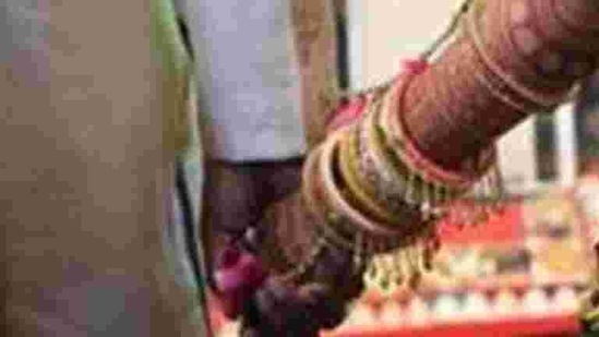The UP ordinance 2020 contains a provision for declaring a marriage null and void if the marriage is solemnised with primary purpose of converting the religion of the bride.(AFP file photo. Representative image) The UP ordinance 2020 contains a provision for declaring a marriage null and void if the marriage is solemnised with primary purpose of converting the religion of the bride.(AFP file photo. Representative image)