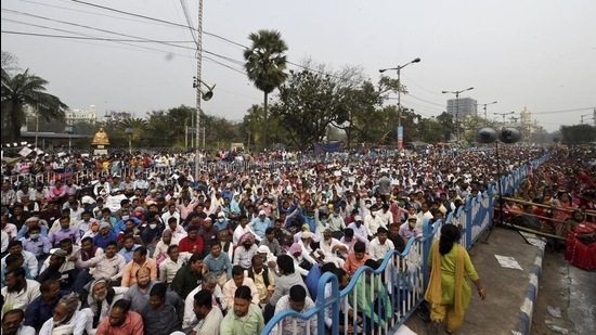 There are around 150,000 contractual staff, including around 63,000 para teachers, who support around 800,000 family members in Bengal. Para teachers have been sitting on a demonstration since December 8 last year. (PTI) There are around 150,000 contractual staff, including around 63,000 para teachers, who support around 800,000 family members in Bengal. Para teachers have been sitting on a demonstration since December 8 last year. (PTI)