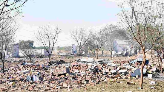 The fire broke out at Sree Mariammal Fireworks, a licensed unit under the Petroleum and Explosives Safety Organisation (PESO) in Achankulam area.(ANI Photo )