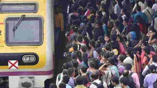 Since February 1, CR has fined 2,060 passengers a cumulative sum of 1.21 lakh for not wearing masks (HT File Photo )
