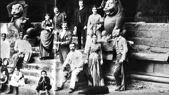 Federico Petiti, Italian pastry chef, with his friends at the Elephanta caves. Note the spaghetti eaters in the middle of the frame. (HT PHOTO) Federico Petiti, Italian pastry chef, with his friends at the Elephanta caves. Note the spaghetti eaters in the middle of the frame. (HT PHOTO)