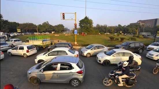 Issues related to traffic congestion including the mass rapid transport system, construction of an outer ring road and another route to the Chandigarh International Airport, have been deliberated upon on several occasions, but with no concrete results came out. (HT FILE PHOTO) Issues related to traffic congestion including the mass rapid transport system, construction of an outer ring road and another route to the Chandigarh International Airport, have been deliberated upon on several occasions, but with no concrete results came out. (HT FILE PHOTO)