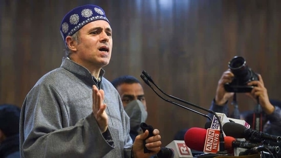 ‘No vaccine belongs to any political party’ says Omar Abdullah after Akhilesh Yadav rejects Covid-19 vaccine.(PTI) ‘No vaccine belongs to any political party’ says Omar Abdullah after Akhilesh Yadav rejects Covid-19 vaccine.(PTI)