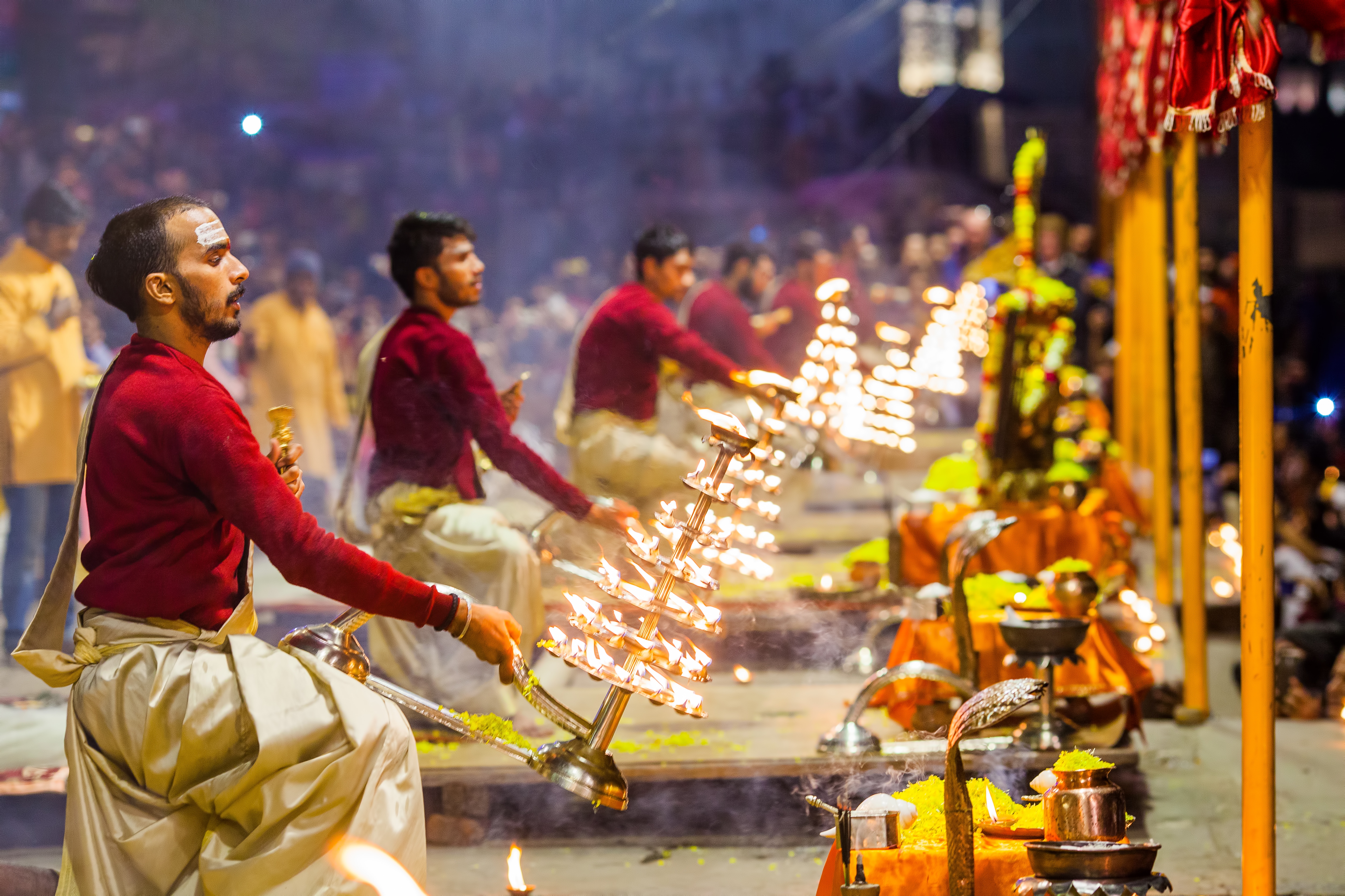 The Ganga aarti (Shutterstock) The Ganga aarti (Shutterstock)