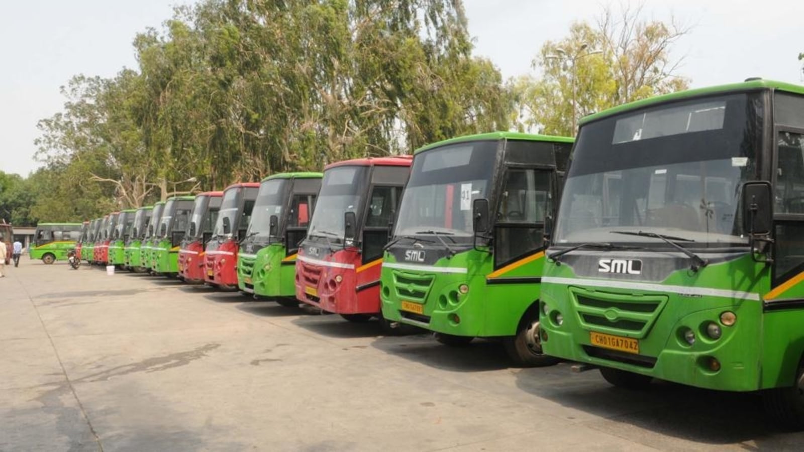 Chandigarh admn finalises firm to run 40 electric buses - Hindustan Times