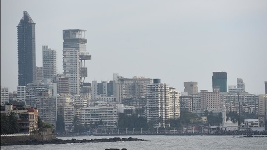 Mumbai’s minimum temperatures remained above normal. (HT FILE) Mumbai’s minimum temperatures remained above normal. (HT FILE)