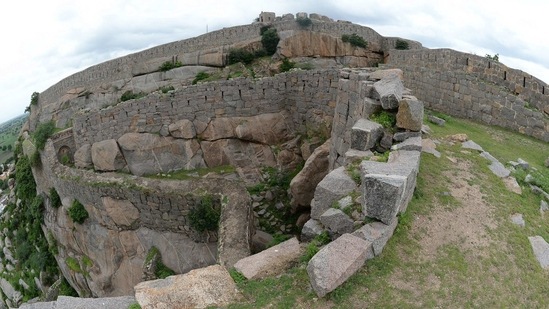 Bahaddur Bande Fort is situated in Bahaddur Bande village, 4 km from Koppal town. It is one of the most prominent heritage structures in the region. This sprawling hill fort houses several structures of note that include temples, an amphitheatre that was used for live performances, and several water tanks. (Photo by Vishwanath Suvarna)