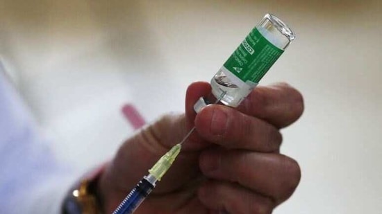 A health worker prepares a dose of the AstraZeneca coronavirus disease (COVID-19) vaccine for an elderly man, at a nursing home in Mexico City, Mexico, February 17, 2021. Picture taken February 17, 2021. REUTERS/Henry Romero (REUTERS)