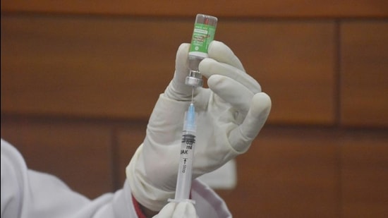 given vaccine hesitancy, should we shift focus to districts with a worrying number of cases? Has this been thought about? If it has, I’d like to know why it was considered inadvisable (Sakib Ali /Hindustan Times) given vaccine hesitancy, should we shift focus to districts with a worrying number of cases? Has this been thought about? If it has, I’d like to know why it was considered inadvisable (Sakib Ali /Hindustan Times)