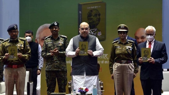 The minister said it is a matter of pride that all proud moments in the history of CRPF in the last 82 years have been recorded in the book.(HT ) The minister said it is a matter of pride that all proud moments in the history of CRPF in the last 82 years have been recorded in the book.(HT )