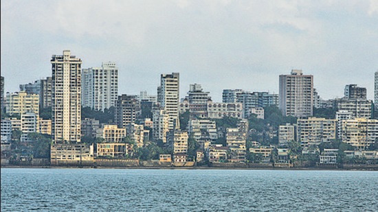 The rising temperature brought some respite to the air quality of the city as an overall air quality index (AQI) of 125 was recorded. (HT Photo) The rising temperature brought some respite to the air quality of the city as an overall air quality index (AQI) of 125 was recorded. (HT Photo)