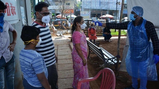 The central government has asked states to work on five major areas including the improvement of overall testing numbers. In picture - Covid-19 testing center in Thane.(HT Photo) The central government has asked states to work on five major areas including the improvement of overall testing numbers. In picture - Covid-19 testing center in Thane.(HT Photo)