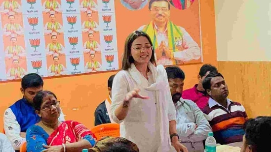 The BJP’s Bengal spokesperson said that Pamela Goswami may have been framed.(pamela.goswami.5/Facebook Photo ) The BJP’s Bengal spokesperson said that Pamela Goswami may have been framed.(pamela.goswami.5/Facebook Photo )
