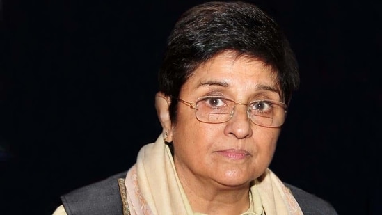 Kiran Bedi Bedi, who assumed office of lieutenant governor in May last year, has been involved in tussles with the V Narayanasamy-led Congress government on a host of issues. The issue of irregularities in admission to the medical colleges is among the major causes of the flashpoint(HT Photo)