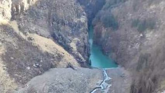The mountain lake in Uttarakhand which experts are planning to drain to avoid another possible tragedy if it breaches it banks. (HT PHOTO) The mountain lake in Uttarakhand which experts are planning to drain to avoid another possible tragedy if it breaches it banks. (HT PHOTO)